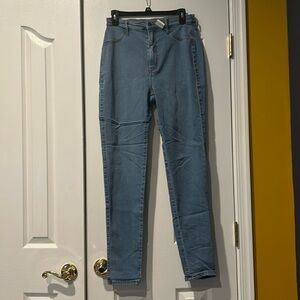 Fashion Nova Juniors 13 Blue Jeans